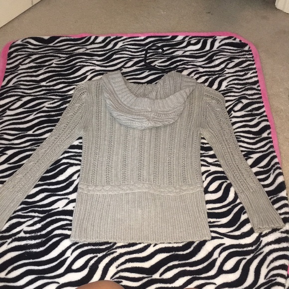 Beautiful Abercrombie sweater ❤️ - Picture 3 of 3